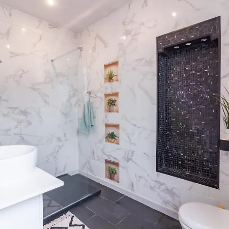 Belle Maison Familiale Avec Piscine Privee *