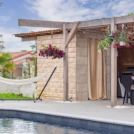 Belle Maison Familiale Avec Piscine Privee Feriehus